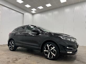 damaged passenger cars Nissan Qashqai 1.3 DIG-Tekna Panoramadak Navi Clima 2019/3