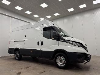 uszkodzony samochody ciężarowe Iveco Daily 35-180 Hi-Matic 3.0 L2H2 Navi Clima 2025/2