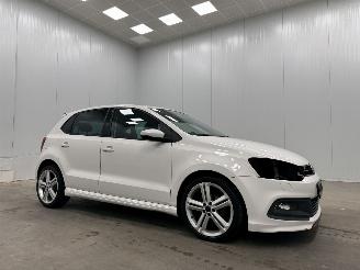damaged passenger cars Volkswagen Polo 1.2 TDI BMT R-Line 5-drs Navi Airco 2011/5