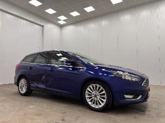 Schadeauto Ford Focus Wagon 1.0 First Edition Navi Clima 2014/11