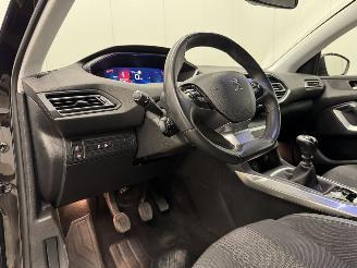Peugeot 308 SW 1.2 PureTech Allure Navi Clima picture 7
