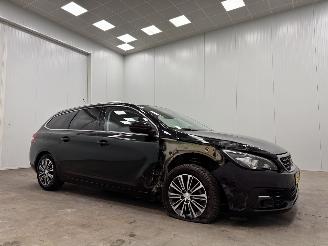 krockskadad bil auto Peugeot 308 sw 1.2 PureTech Allure Navi Clima 2021/7
