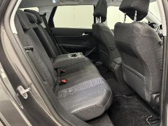 Peugeot 308 SW 1.2 PureTech Premium Panoramadak Navi Clima picture 11