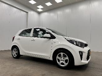 Damaged car Kia Picanto 1.0 MPi ComfortPlusLine Airco 2020/2