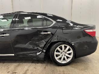 Lexus LS 460 Luxury picture 16