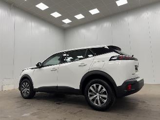 Peugeot 2008 1.2 PureTech Active Navi Clima picture 3