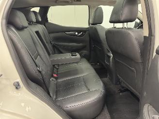 Nissan Qashqai 1.2 Tekna Panoramadak Navi Clima picture 11