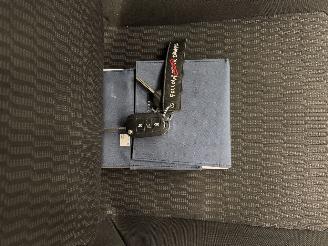 Peugeot 208 1.2 PureTech Signature 5-drs Navi Airco picture 13