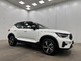škoda osobní automobily Volvo XC40 2.0 B4 Autom. Plus Dark Navi Clima 2025/12