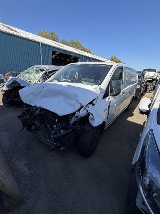 Salvage car Mercedes Vito 111 cdi lang 2017/1