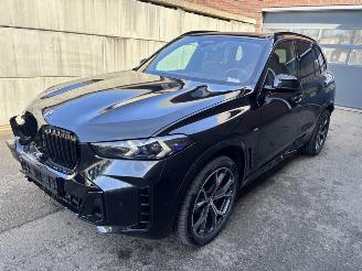 Damaged car BMW X5 30 d xDrive M Sport Pano Head up 2025/11