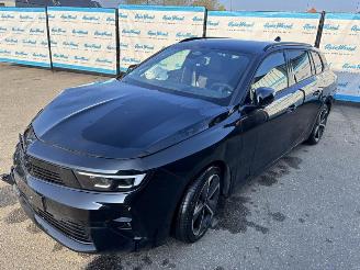 Opel Astra Sports Tourer GS Head up picture 1