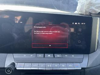 Opel Astra Sports Tourer GS Head up picture 23