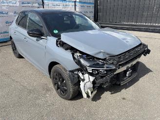 Opel Corsa Level 4 1.2 Turbo (74kW) Automaat picture 2