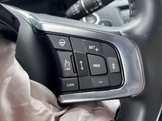 Jaguar E-Pace HSE AWD 300 Sport picture 17