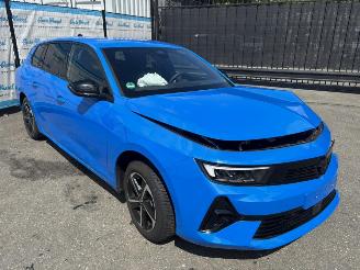 Opel Astra Sports Tourer GS 1.2 (96kW) picture 1