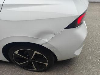 Opel Astra GS 96 KW 1.2 Turbo picture 13