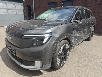 Damaged car Ford Explorer Premium RWD (77kW) 2025/9