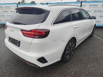 Kia Ceed Attract 1.5t AUT NAV picture 4