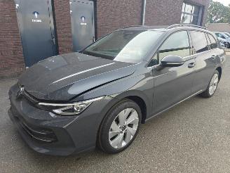 Volkswagen Golf 1.5 eTSI 110 kW Style DSG picture 1