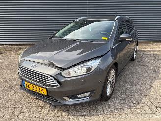 Damaged car Ford Focus  2015/11
