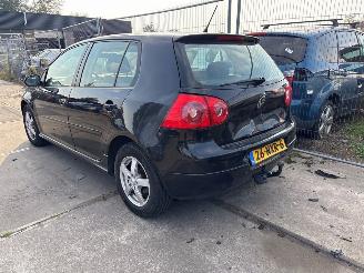 Volkswagen Golf  picture 3