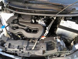 Peugeot 108 108, Hatchback, 2014 1.0 12V VVT-i picture 12