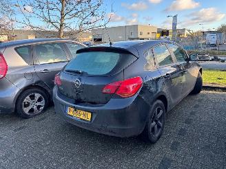 Opel Astra Astra J Hatchback - 1.4 16V ecoFLEX Hatchback 4Dr Benzine 1.398cc 74kW (101pk) FWD 2009-12/2015-10 (PC6EB; PC6ET; PD6EB; PD6ET; PE6EB; PF6EB) A14XER picture 4