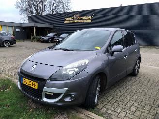 Schadeauto Renault Scenic  2009/8