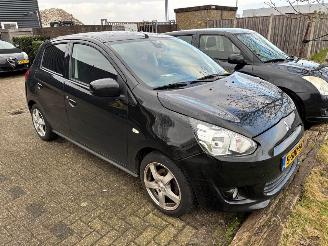 Mitsubishi Space-star 1.0 12V Hatchback  Benzine 999cc 52kW (71pk) FWD 2012-05 (A05) 3A90 picture 3