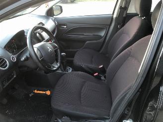 Mitsubishi Space-star 1.0 12V Hatchback  Benzine 999cc 52kW (71pk) FWD 2012-05 (A05) 3A90 picture 10