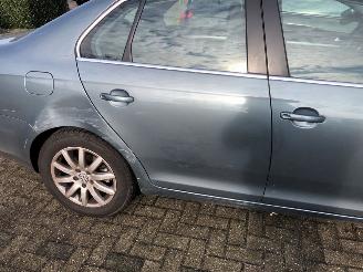 Volkswagen Jetta  picture 3