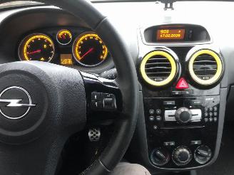 Opel Corsa Corsa D - 1.4 16V Twinport Hatchback  Benzine 1.398cc 74kW (101pk) FWD 2009-12/2014-08  A14XER picture 7