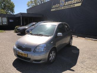 Schadeauto Toyota Yaris  2003/9