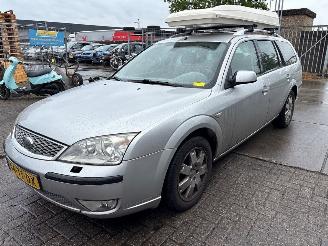 Damaged car Ford Mondeo Mondeo III Wagon Combi 2000 / 2007 - 1.8 16V Combi/o  Benzine 1.798cc 92kW (125pk) FWD 2000-10/2007-03  CHBA; CHBB 2007/1