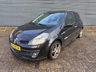 Damaged car Renault Clio  2007/3
