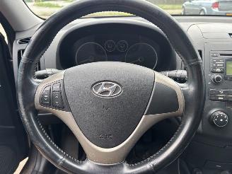 Hyundai I-30  picture 11