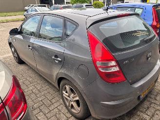 Hyundai I-30  picture 6