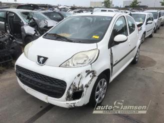 Peugeot 107 107, Hatchback, 2005 / 2014 1.0 12V picture 1