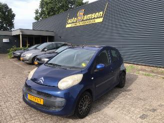 damaged passenger cars Citroën C1 C1 Hatchback 2005 / 2014 - 1.0 12V Hatchback  Benzine 998cc 50kW (68pk) FWD 2005-06/2014-09 (PMCFA; PMCFB; PNCFA; PNCFB) 1KRFE; CFB; 384F; CFA 2007/2