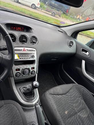 Peugeot 308  picture 11