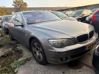 Vaurioauto  passenger cars BMW 7-serie  2006/8