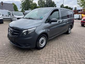 krockskadad bil bedrijf Mercedes Vito 116 2.2 CDI 120KW DC 5P LANG AUTOM. KLIMA NAVI 2020/8