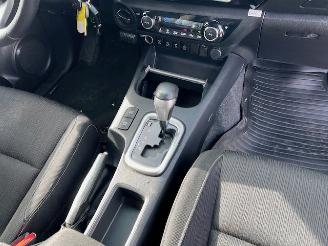 Toyota Hilux 2.4 D-4D DOUBLBE CAB. 5P AUTOM. KLIMA 4WD EURO6 picture 12