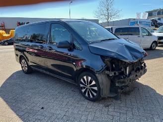 krockskadad bil auto Mercedes Vito TOURER 116 CDI 120KW 9 PERSOONS AUTOM. KLIMA 2022/12