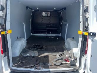 Ford Transit Custom 2.0 TDCI 96KW L2H1 LANG AUTOM.  EURO6 picture 13