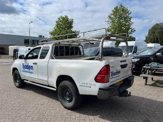 Toyota Hilux 2.4 D-4D 110KW EXTRA CAB. AIRCO KLIMA 4WD picture 2