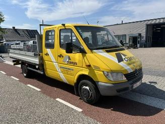 krockskadad bil bedrijf Mercedes Sprinter 413 CDI 95KW DL  402 DC PICK UP PRITSCHE 2000/11
