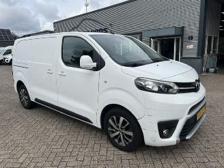 Vaurioauto  commercial vehicles Toyota Proace 2.0 D-4D 90KW  AIRCO KLIMA NAVI EURO6 2020/3