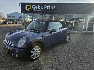 Voiture accidenté Mini One 1.6 16V One Cabrio  Benzine 1.598cc 66kW (90pk) FWD 2006/5